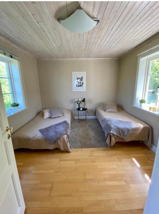 Villa I Norrtaelje ภายนอก รูปภาพ