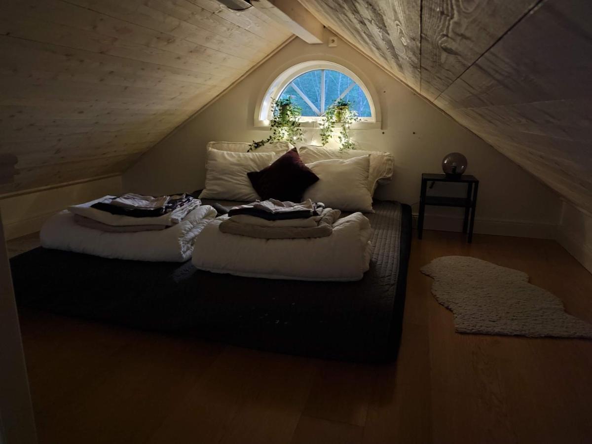 Villa I Norrtaelje ภายนอก รูปภาพ
