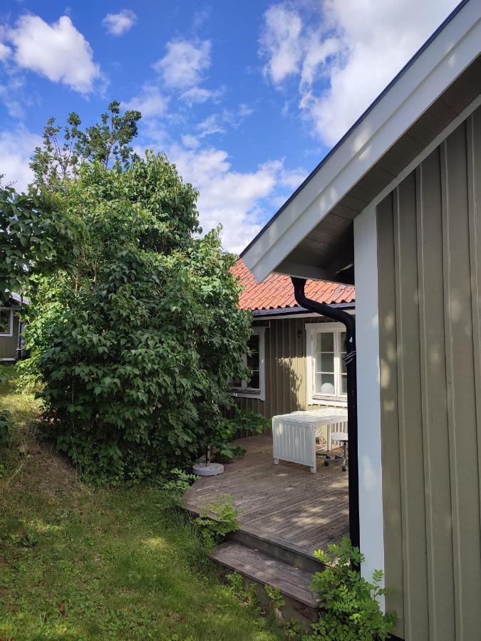 Villa I Norrtaelje ภายนอก รูปภาพ