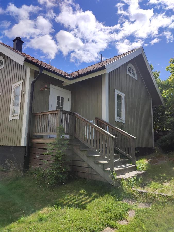 Villa I Norrtaelje ภายนอก รูปภาพ